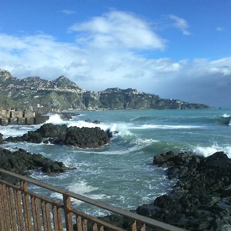 Taormina Holidays Giardini Naxos Exterior photo